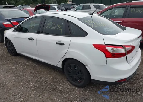 2014 Ford Focus S из США, поврежденный, VIN 1FADP3E23EL171331